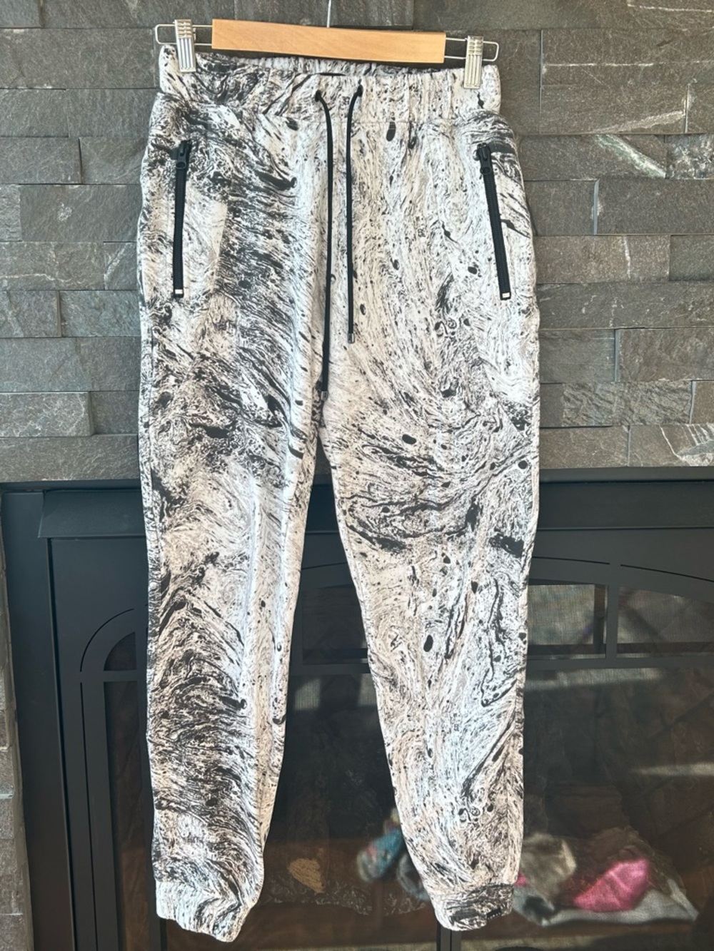 Koral Marble-Print Joggers